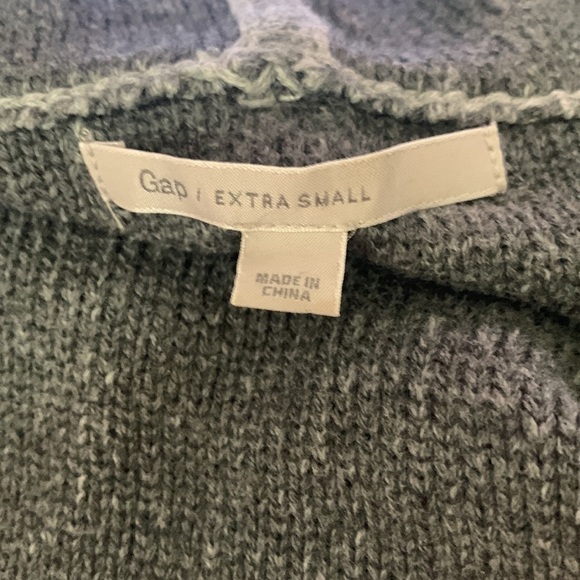 GAP Branded Gray Hooded Sweater - Picture 12 of 16